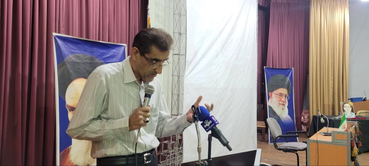 محفل «شعر و حماسه» در دانشگاه آزاد یاسوج برگزار شد