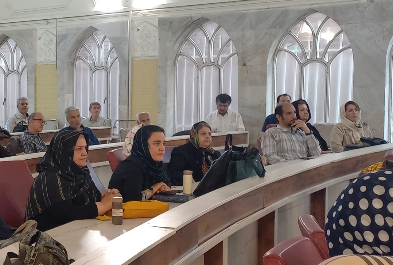 حکایت «پادشاه و سگ تازی» در اراک نقل شد