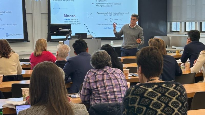 هم‌افزایی میان ناشران، کتاب‌فروشان، مترجمان و خوانندگان