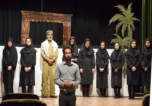 تئاتر و ادبیات لازم و ملزوم یکدیگرند/ نویسندگان حرفهای به یاری تئاتر بیایند