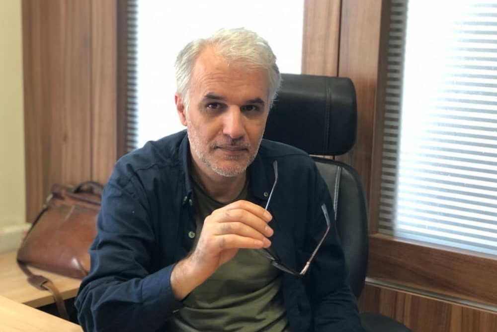 از شکل تازهی روزنامهنگاری ادبی نهراسیم