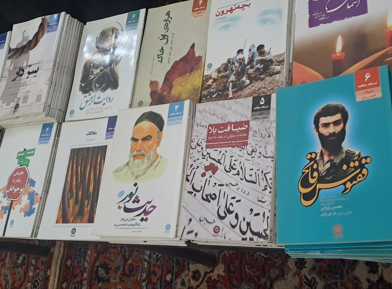 توزیع ۱۰۰ جلد کتاب بین دختران روستای جارچیلوی ارومیه