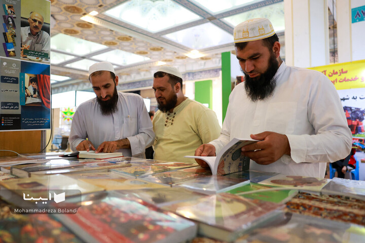 اولین روز نمایشگاه کتاب تهران