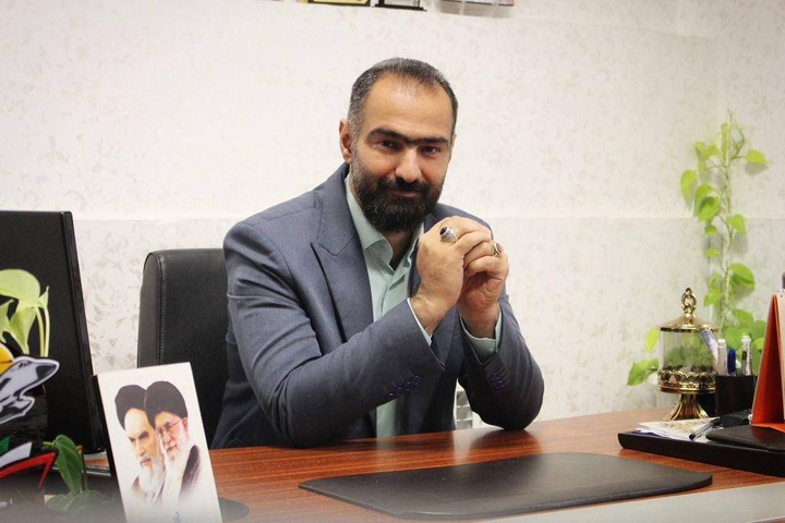 اهدای بیش از ۳۰۰ نسخه کتاب به کتابخانه‌های قائمشهر