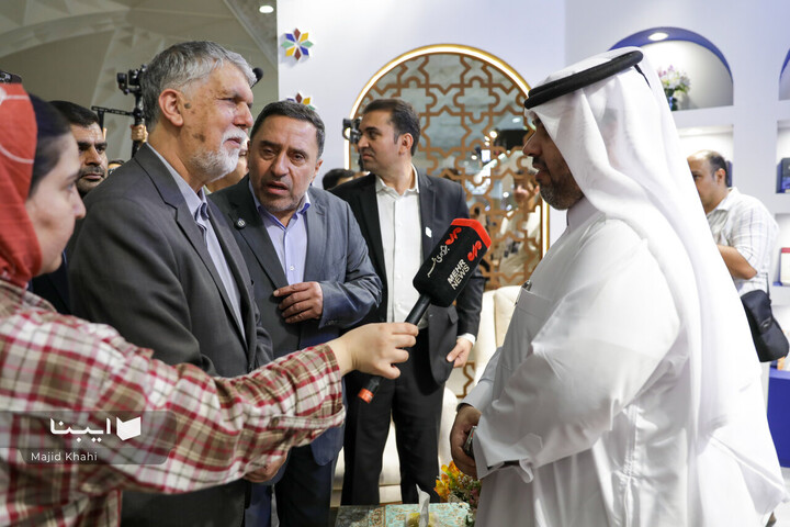 بازدید وزیر فرهنگ از بخش بین‌الملل نمایشگاه کتاب