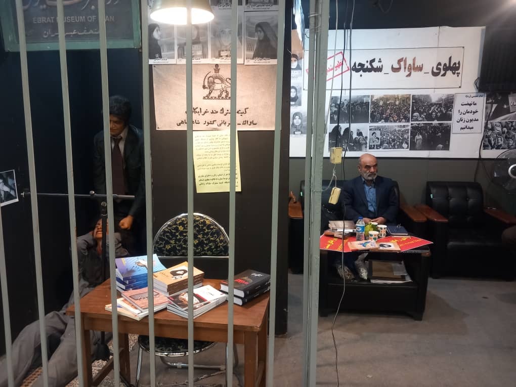 شکنجه‌هایی که بر انقلابیون رفته است
