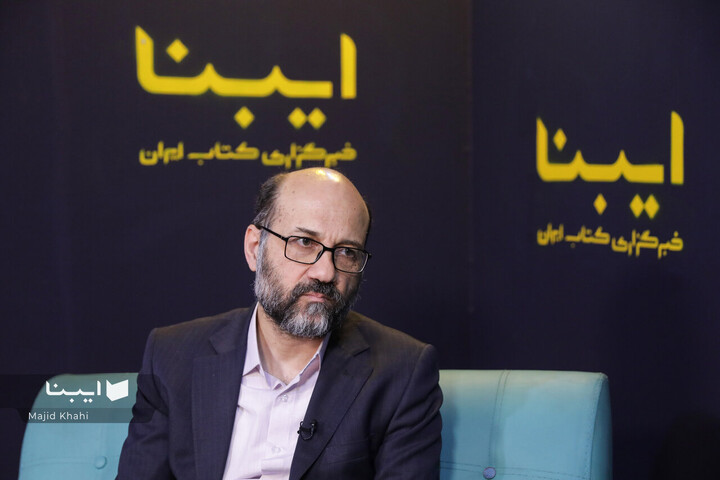 بازدید رئیس سازمان اسناد و کتابخانه ملی از غرفه ایبنا