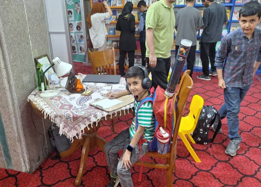 کتابی که با مشارکت کودکان شرکت‌کننده در نمایشگاه کتاب نوشته می‌شود