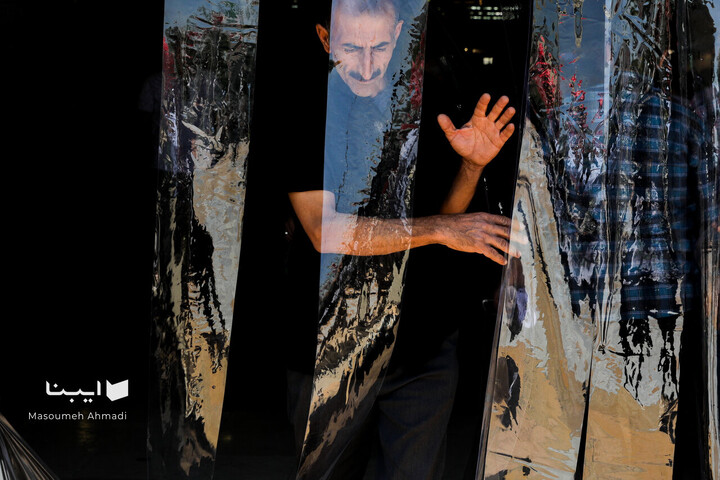 نمایی متفاوت از بازدیدکنندگان نمایشگاه کتاب تهران