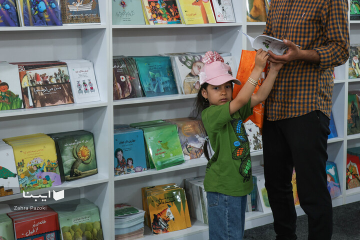 پرفروش‌ترین‌های کتاب‌های دفاع مقدس همدان معرفی شدند