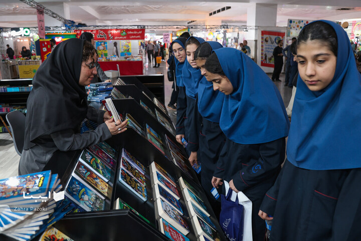 ساعات اولیه ششمین روز نمایشگاه کتاب تهران