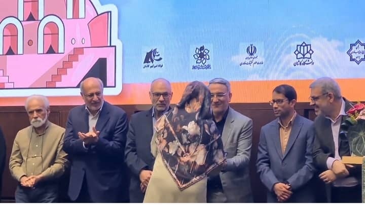 سومین دوره نشان طلایی کتاب داستان‌های اقتباسی برگزیدگانش را شناخت