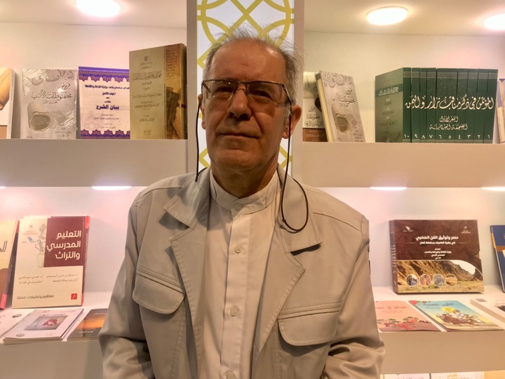 همزیستی مسالمت‌آمیز در نمایشگاه کتاب نمود عینی دارد