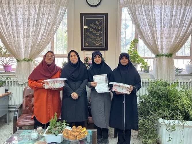 نشست کتابخوان در تربتحیدریه/ نشست قصهگویی در کاخک گناباد