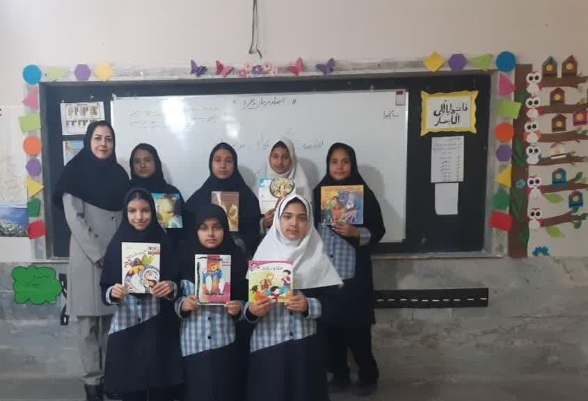 نشست کتابخوان در تربتحیدریه/ نشست قصهگویی در کاخک گناباد