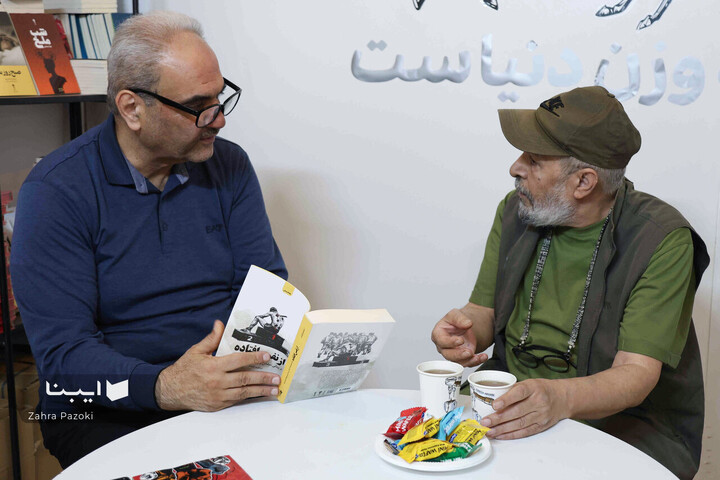 جواد خیابانی در نمایشگاه کتاب