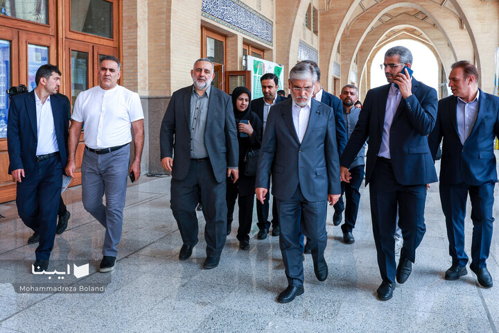 بازدید وزیر علوم، تخقیقات و فناوری از نمایشگاه کتاب