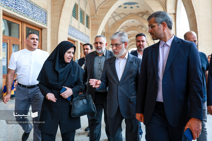 بازدید وزیر علوم، تخقیقات و فناوری از نمایشگاه کتاب