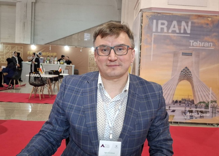 نماینده انتشارات روسیه به دنبال انتخاب ناشران ایرانی برای فلوشیپ روسیه
