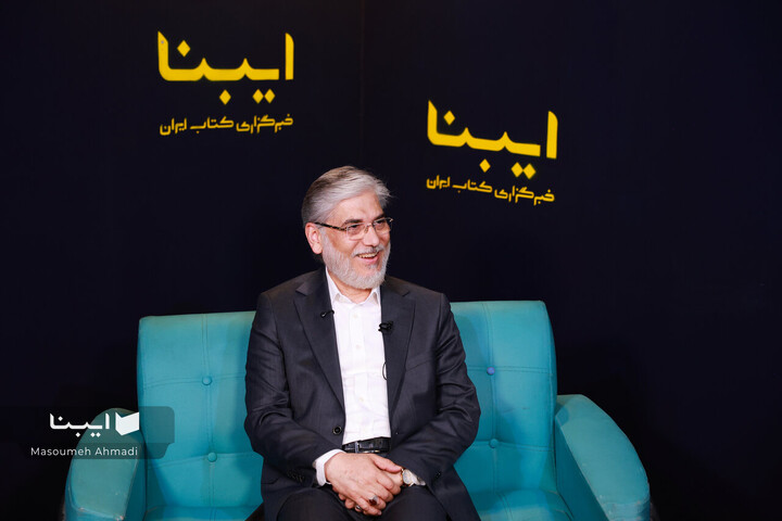 بازدید حسین سیمایی صراف وزیر علوم تحقیقات و فناوری از خبرگزاری کتاب