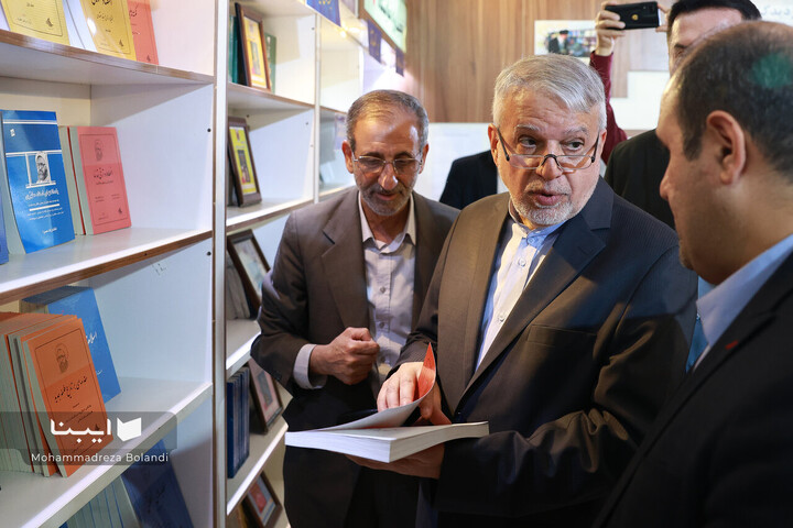 صالحی امیری در نمایشگاه کتاب