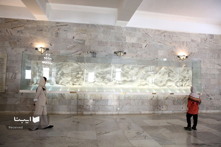 گشت‌وگذاری در آرامگاه فردوسی