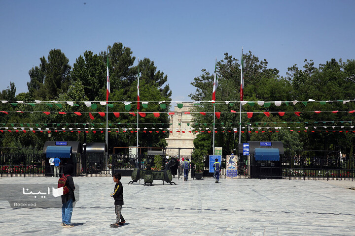 گشت‌وگذاری در آرامگاه فردوسی