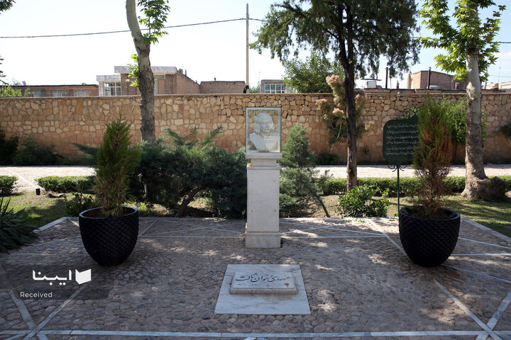 گشت‌وگذاری در آرامگاه فردوسی