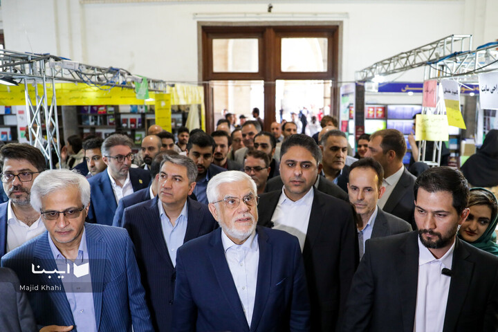 بازدید معاون اول رئیس جمهور از نمایشگاه کتاب