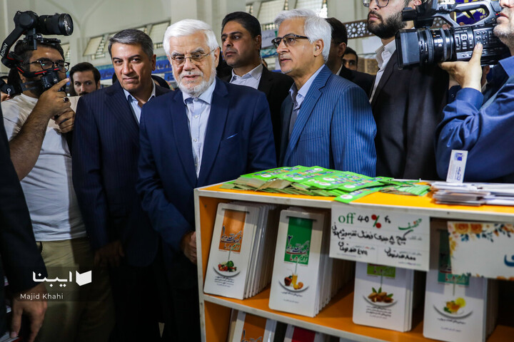 بازدید معاون اول رئیس جمهور از نمایشگاه کتاب