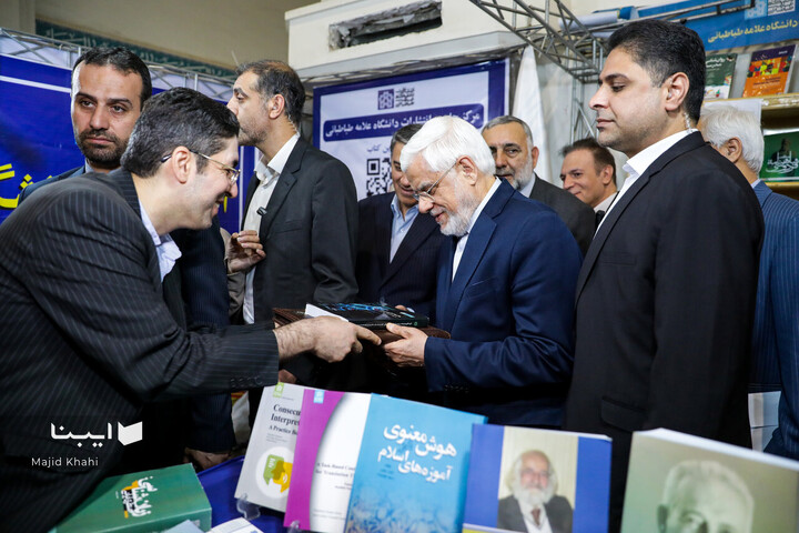 بازدید معاون اول رئیس جمهور از نمایشگاه کتاب