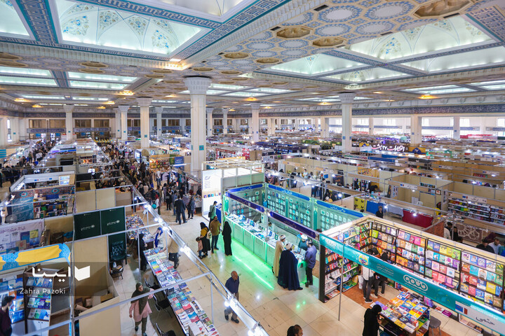 حضور مردم در نهمین روز نمایشگاه کتاب