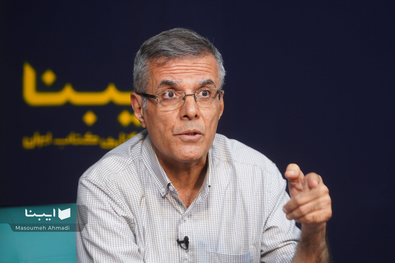 تاریخی سربه‌­سر ایستادگی بر سر خاک و میهن