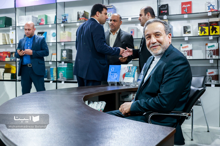 کمک می‌کنیم بُعد بین‌المللی نمایشگاه کتاب تقویت شود