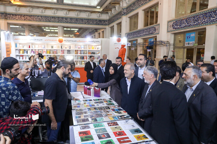 بازدید رئیس جمهور از نمایشگاه کتاب تهران