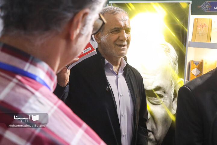 بازدید رئیس جمهور از نمایشگاه کتاب تهران