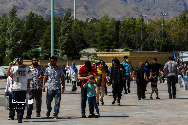 حضور مردم در نهمین روز نمایشگاه کتاب