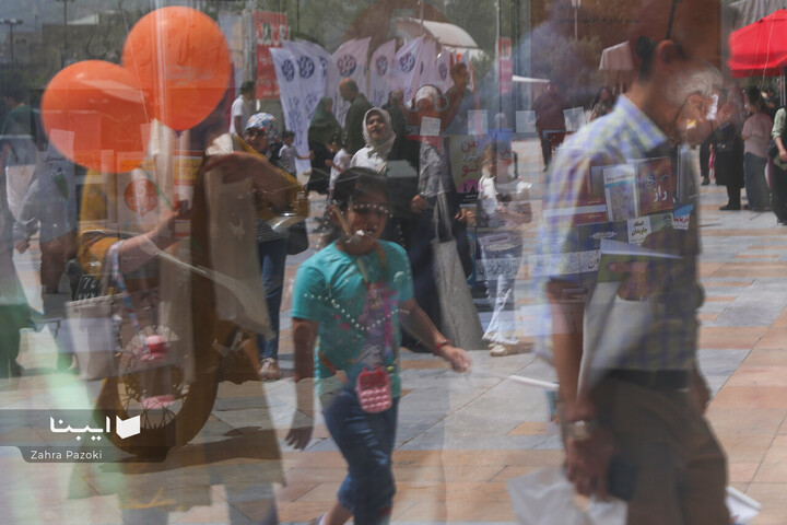 حضور مردم در دهمین روز نمایشگاه کتاب