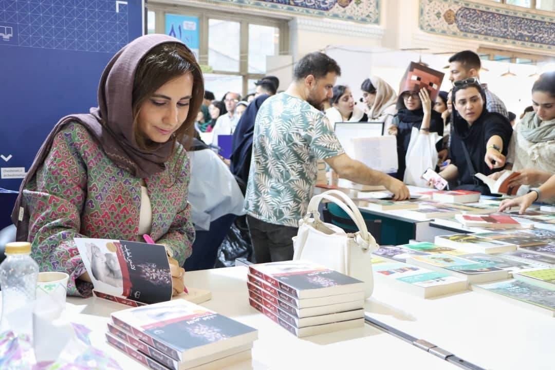 «آفتابگردان‌های کور» را بیشتر دوست دارم