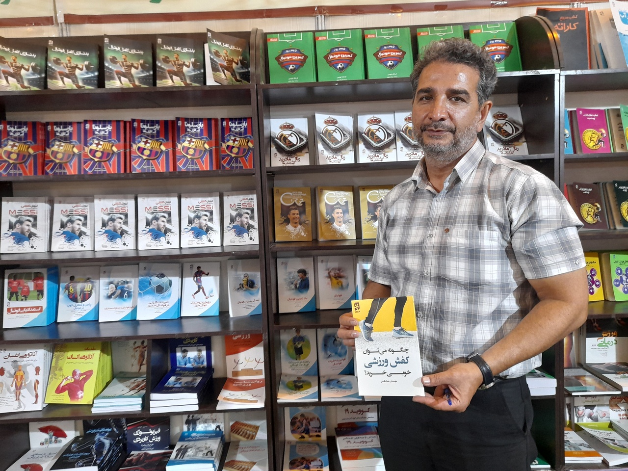 به توافق رسیدن با بازیکنان ایرانی سخت است