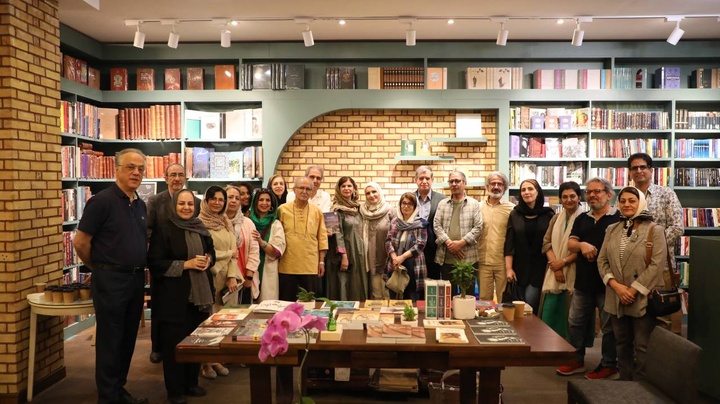 نشست «روایت‌های زنانه در ادبیات ایران و عمان» برگزار شد