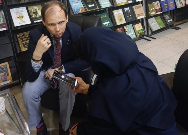 امیدوارم گنجینه ادبیات عصر نقره‌ای روسیه به فارسی ترجمه شود