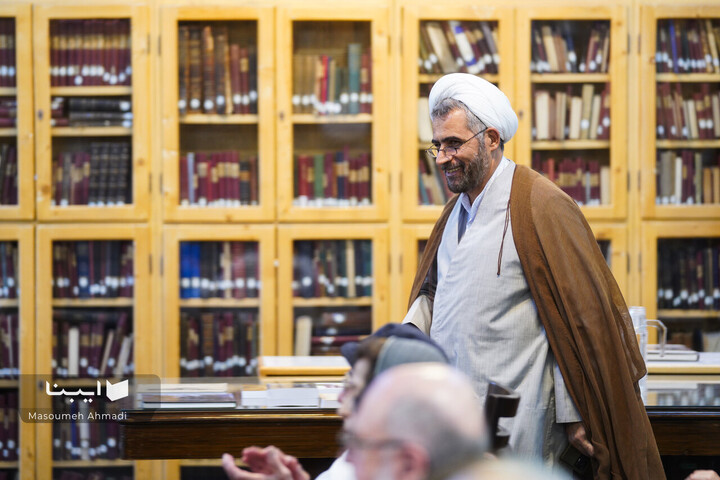 تقدیر از خاندان نظام مافی