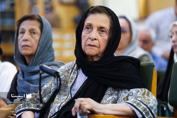 تقدیر از خاندان نظام مافی