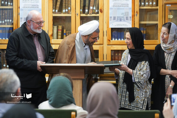 تقدیر از خاندان نظام مافی