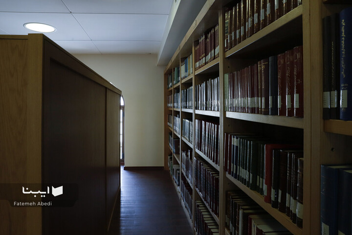 کتابخانه و موزه ملک