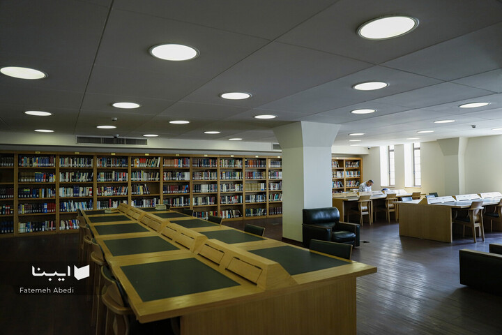 کتابخانه و موزه ملک