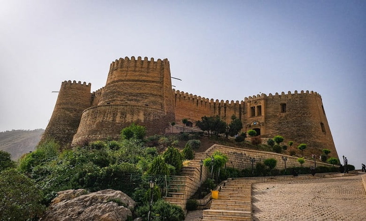 جایگاه نامناسب ادبیات لرستان در کشور/ مردم استان حمایت جدی از زبان مادری خود ندارند