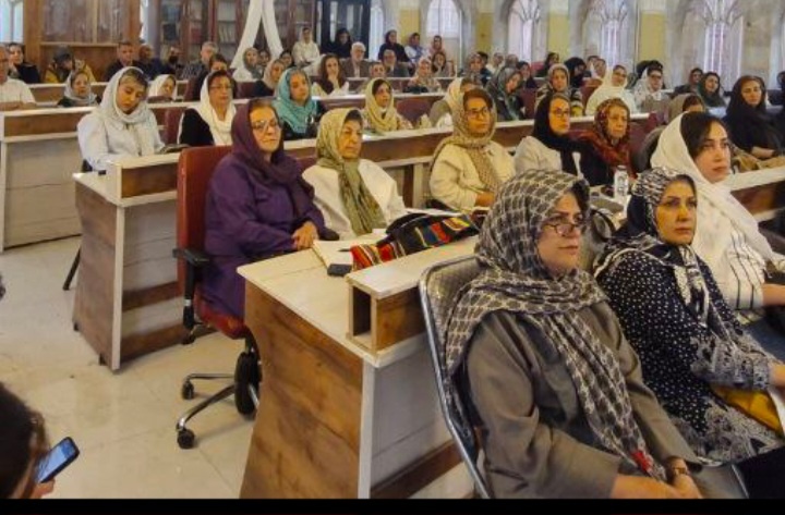 عشق انسانی از نگاه مولوی مقدمه عشق الهی است