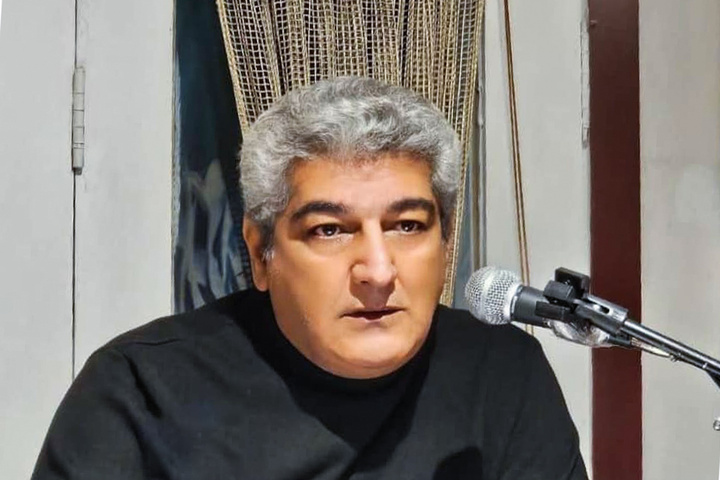 جولایی تاریخ‌دان است، ولی رمان تاریخی‌نویس نیست